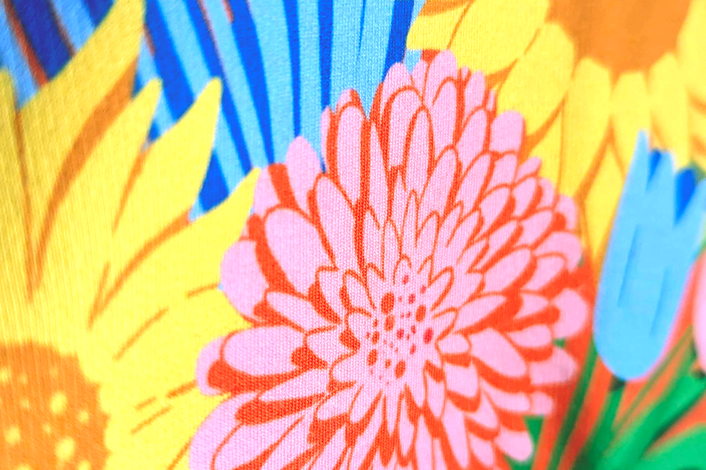 Fishbowl Vase Unisex Long Sleeve Sweatshirt